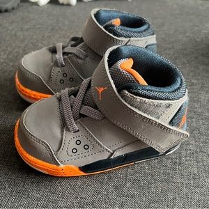 Selling all 3 pairs as a bundle 5C, 6C, 7C